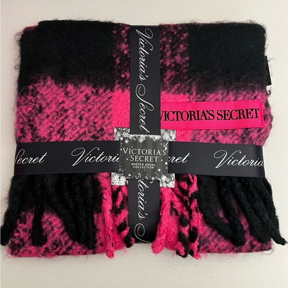 Victoria's SECRET Scarf - Picture 1 of 1
